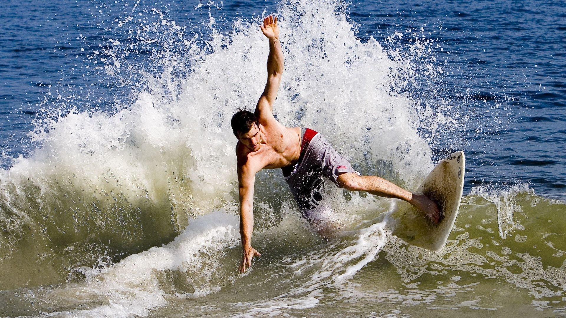 德甲队伍的战术调整技术分析，德甲阵营